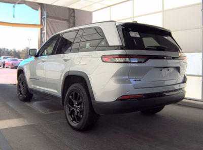 2025 Jeep Grand Cherokee Altitude 4x4