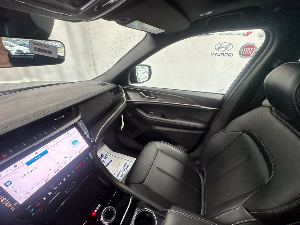 2027 Jeep Grand Cherokee Limited