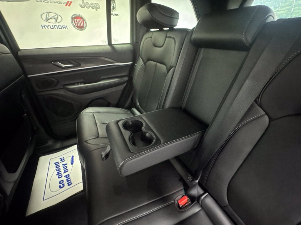 2027 Jeep Grand Cherokee Limited