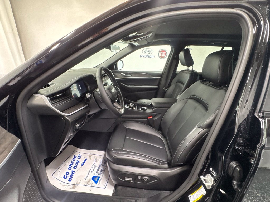 2027 Jeep Grand Cherokee Limited