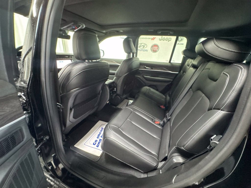 2027 Jeep Grand Cherokee Limited