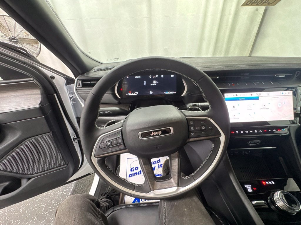 2027 Jeep Grand Cherokee Limited