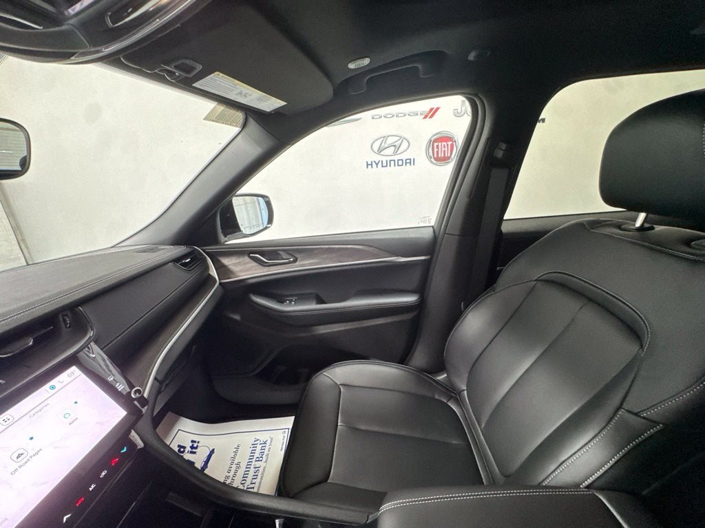 2027 Jeep Grand Cherokee Limited