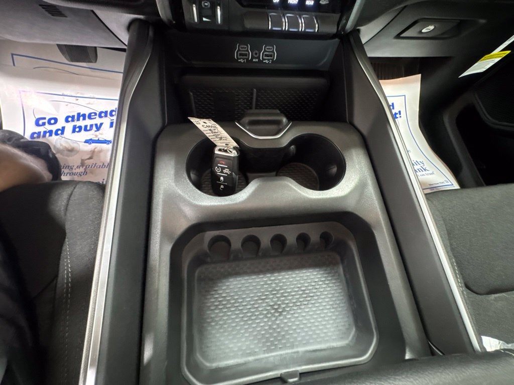 2027 RAM 1500 Big Horn/Lone Star