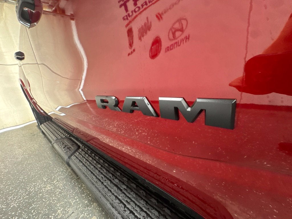 2027 RAM 1500 Big Horn/Lone Star