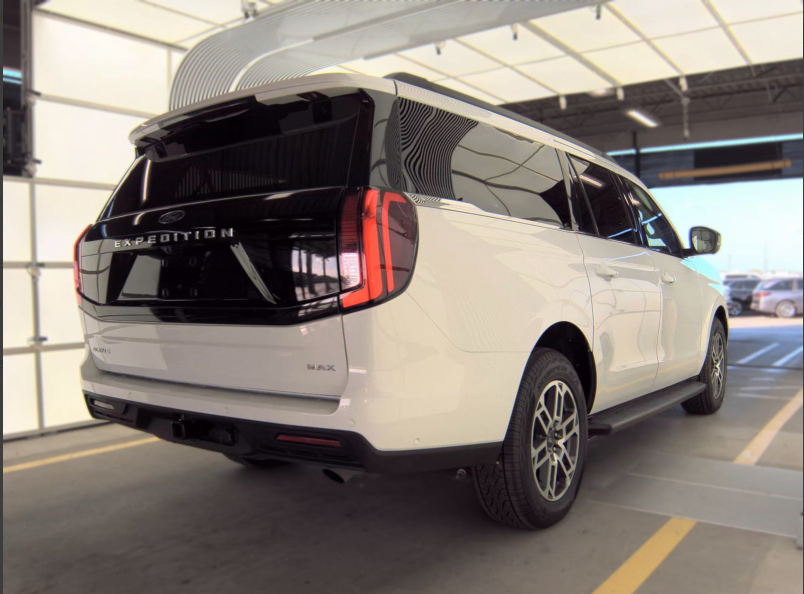 2025 Ford Expedition Active MAX