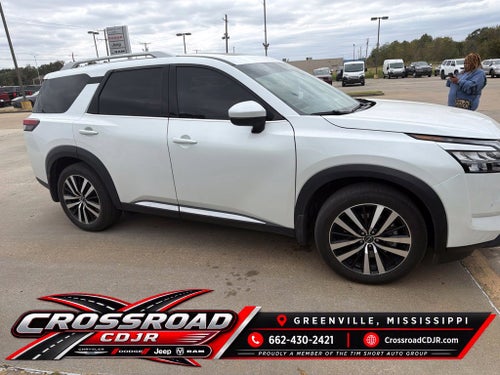 2025 Nissan Pathfinder Platinum FWD