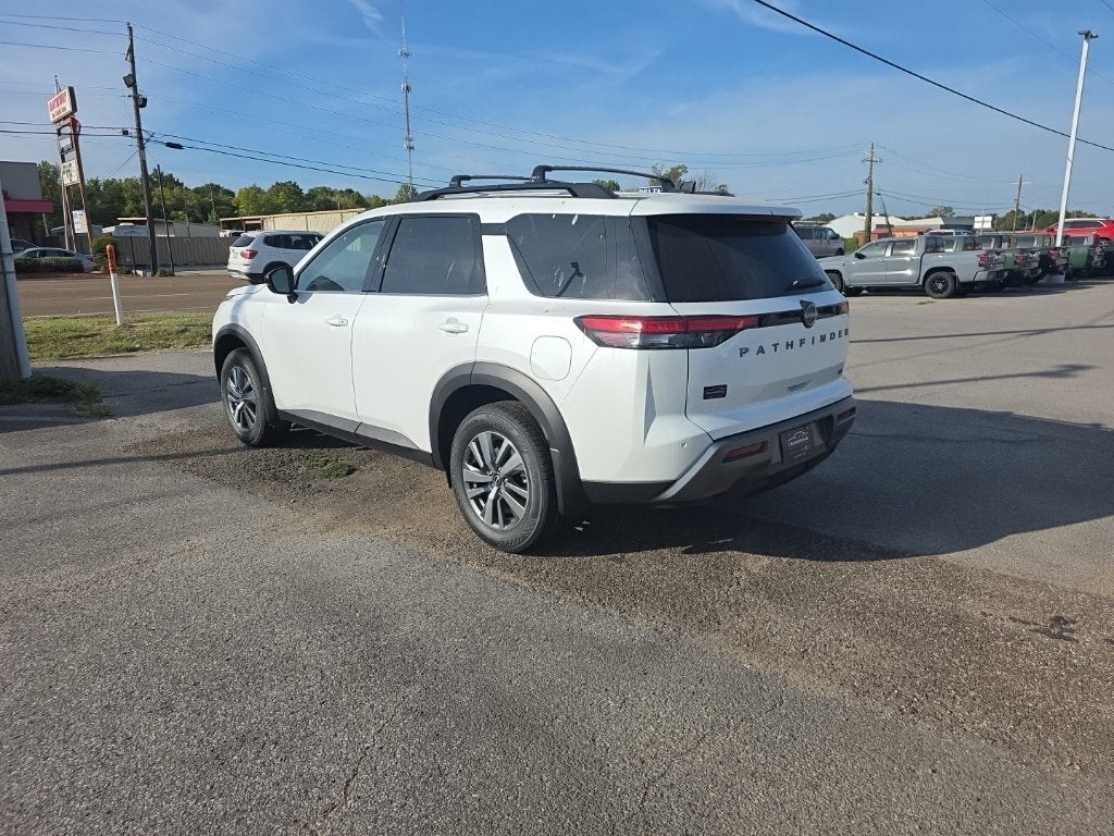 2026 Nissan Pathfinder SL
